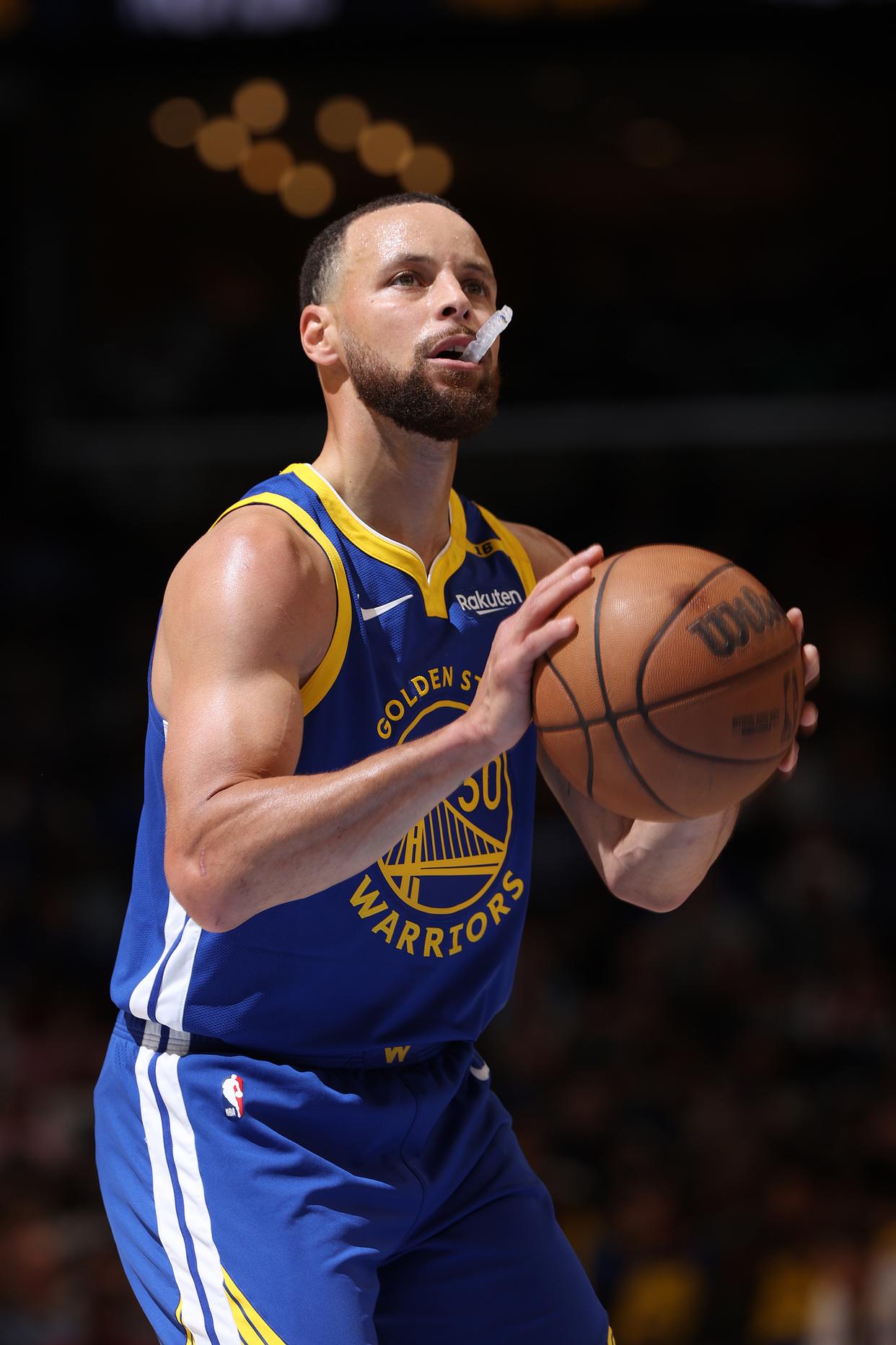 关于库里回归赛场,惊险取胜首场状态亮眼,湖人观众沸腾!的信息 关于库里回归赛场,惊险取胜首场状态亮眼,湖人观众沸腾!的信息